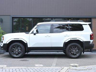 TOYOTA LAND CRUISER 250 - 10