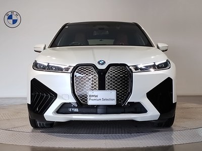 BMW IX - 6