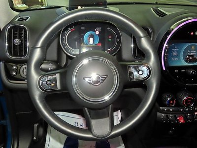 2024 MINI COOPER COUNTRYMAN photo 8