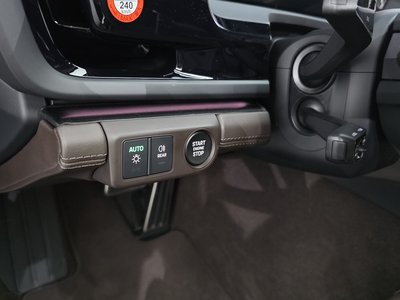 2025 Porsche PANAMERA thumbnail 14