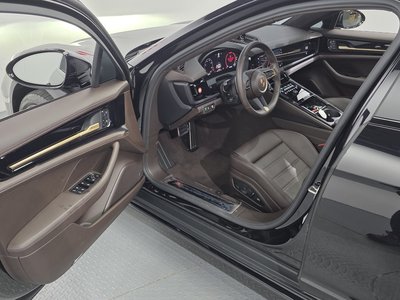 صورة 10 لـ 2025 Porsche PANAMERA