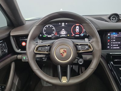 2025 Porsche PANAMERA thumbnail 13