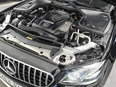 MERCEDES-BENZ E-CLASS - 7