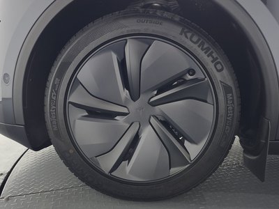 TESLA MODEL Y - 6