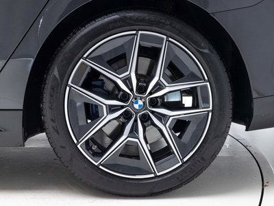 2025 BMW 5 SERIES 照片 6
