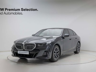 2025 BMW 5 SERIES 照片 1