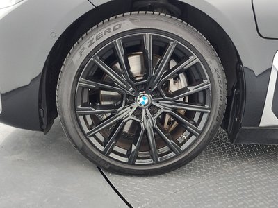 2021 BMW 7 SERIES photo 6