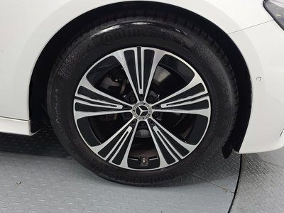 MERCEDES-BENZ E-CLASS - 8
