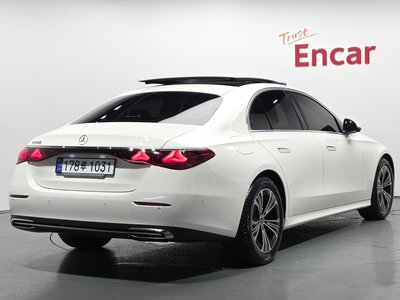 MERCEDES-BENZ E-CLASS - 4