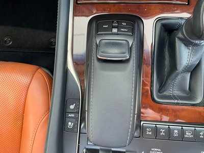 صورة مصغرة 32 لـ 2016 Lexus LX