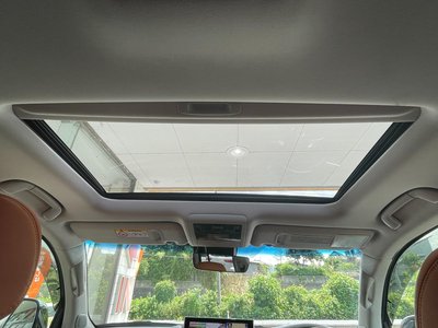 2016 Lexus LX photo 7