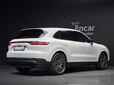 PORSCHE CAYENNE - 4