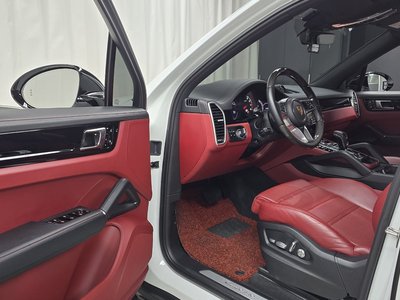 PORSCHE CAYENNE - 10