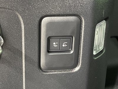 LAND ROVER DEFENDER - 7