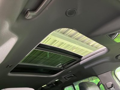 LAND ROVER DEFENDER - 5