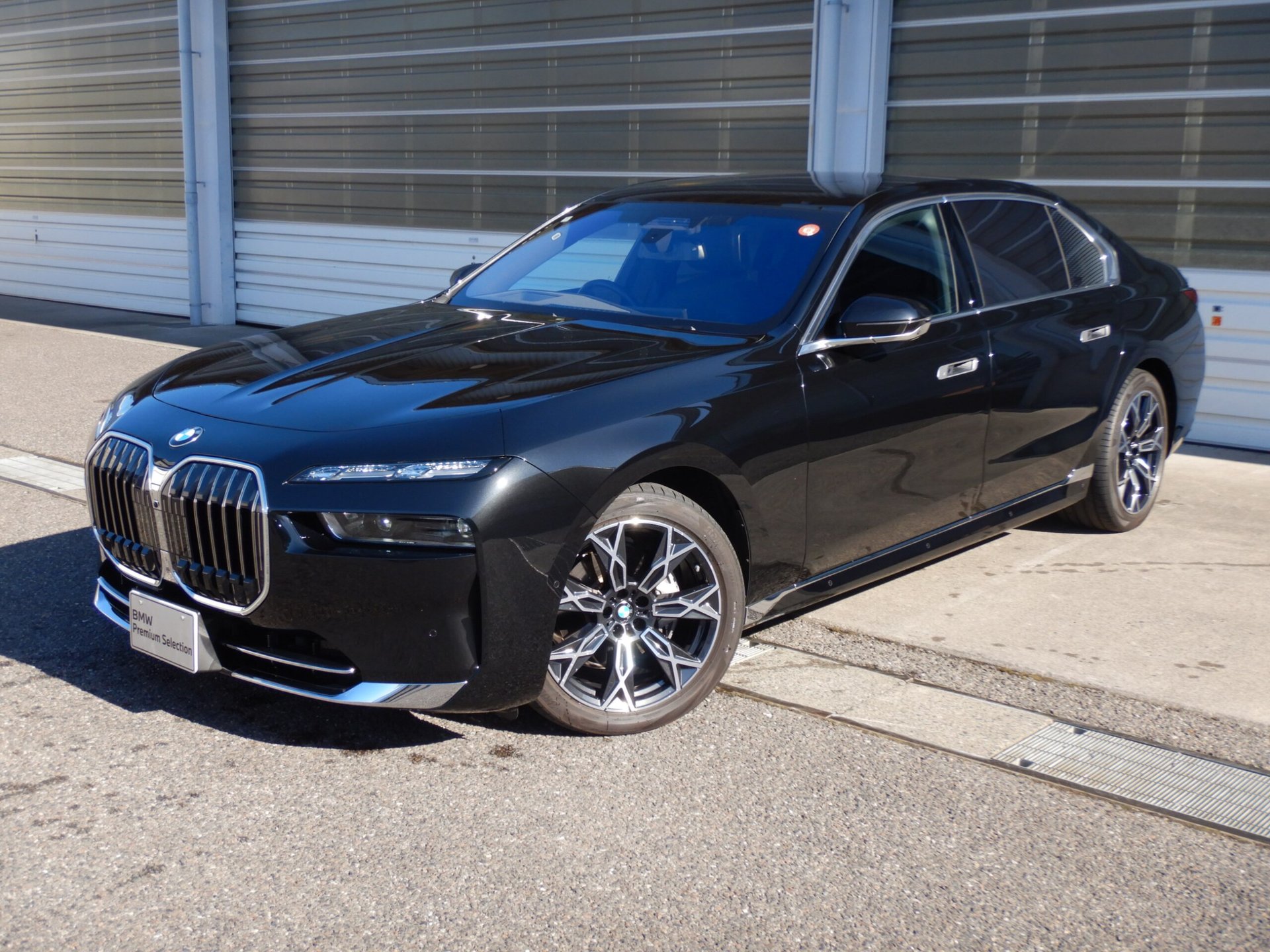 BMW 7 SERIES - View 1