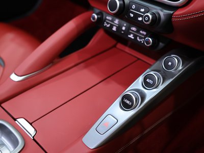 2020 Ferrari GTC4 LUSSO thumbnail 55