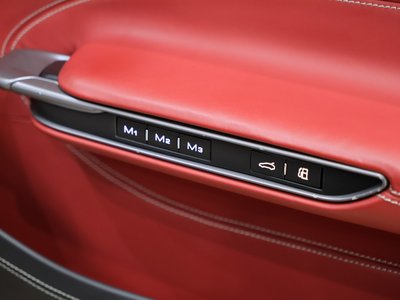 2020 Ferrari GTC4 LUSSO thumbnail 44