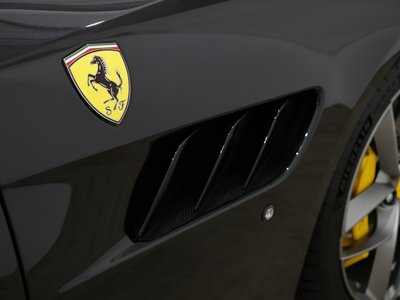 2020 Ferrari GTC4 LUSSO thumbnail 13