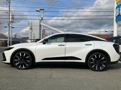 TOYOTA CROWN CROSSOVER - 2