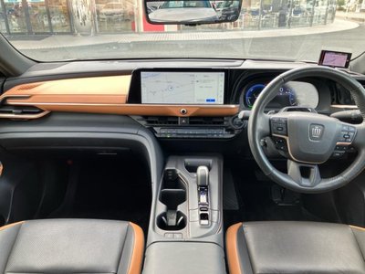 TOYOTA CROWN CROSSOVER - 4