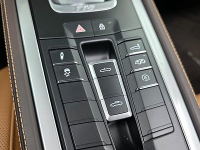 صورة مصغرة 28 لـ 2023 Porsche 718