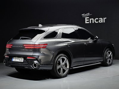 صورة 4 لـ 2021 Genesis GV70