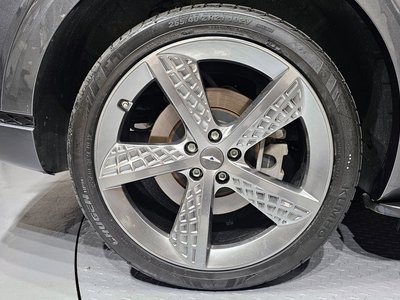 صورة 6 لـ 2021 Genesis GV70