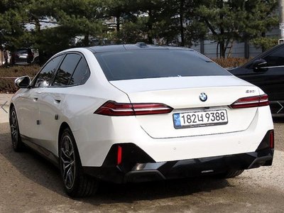 BMW 5 SERIES - 2
