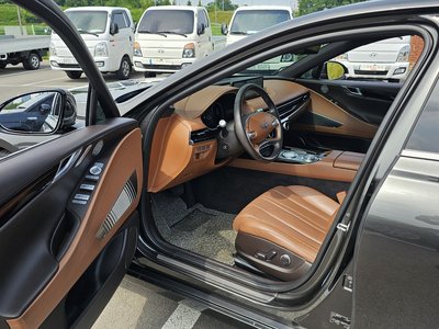 GENESIS G80 (RG3) - 10