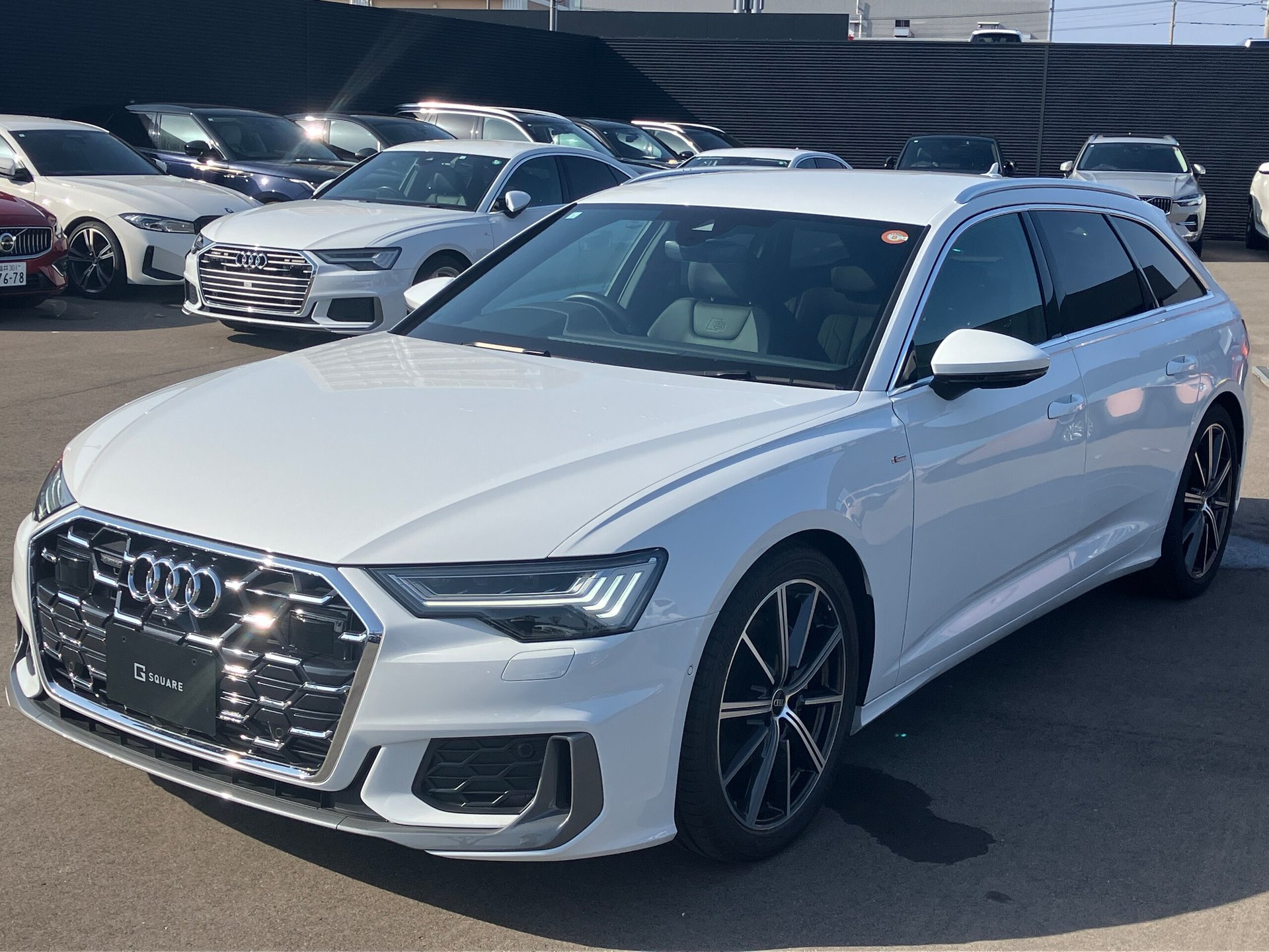 AUDI A6 AVANT - View 1
