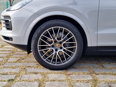 PORSCHE CAYENNE - 10