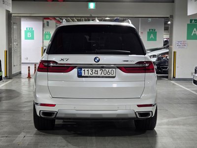 2022 BMW X7 照片 2