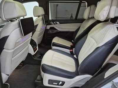 2021 BMW X7 缩略图 12
