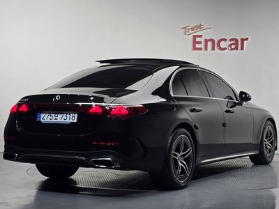 MERCEDES-BENZ E-CLASS - 3