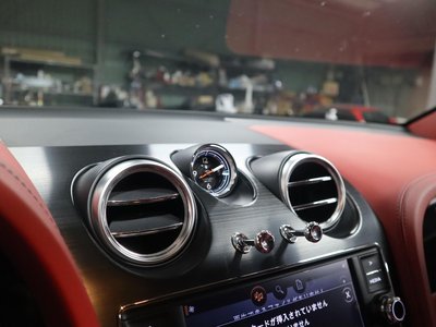 2018 Bentley BENTAYGA — миниатюра 32