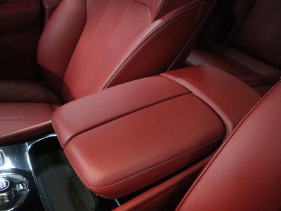 2018 Bentley BENTAYGA — миниатюра 36
