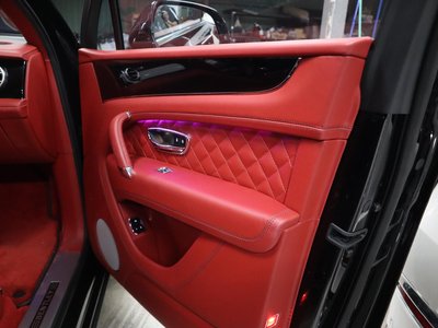 2018 Bentley BENTAYGA — миниатюра 44