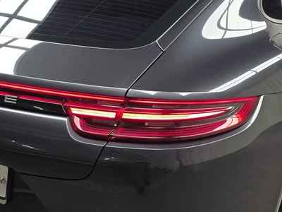 PORSCHE PANAMERA - 10