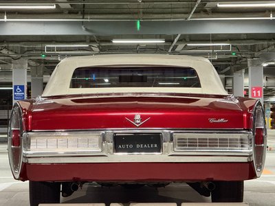 CADILLAC DE VILLE - 9