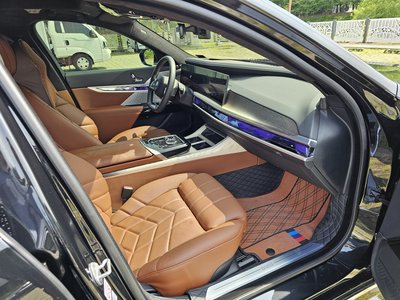 BMW I7 - 9