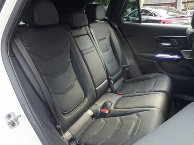 2026 Mercedes-BENZ GLC AMG photo 9