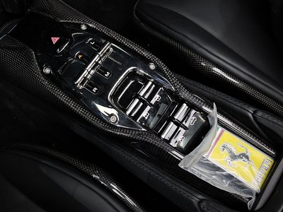 FERRARI SF90 - 9
