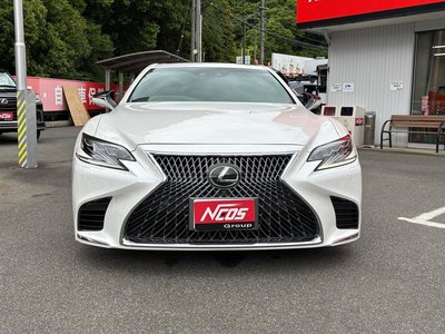 2018 Lexus LS photo 3