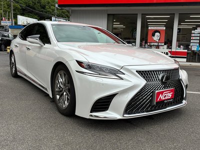 2018 Lexus LS photo 4