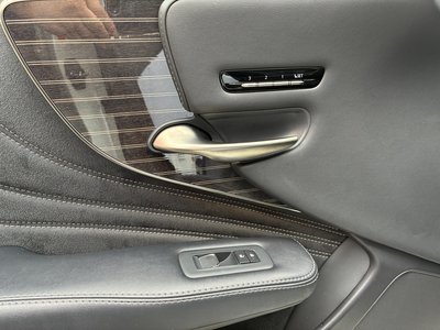 2018 Lexus LS — миниатюра 35