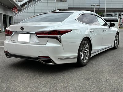 2018 Lexus LS photo 9