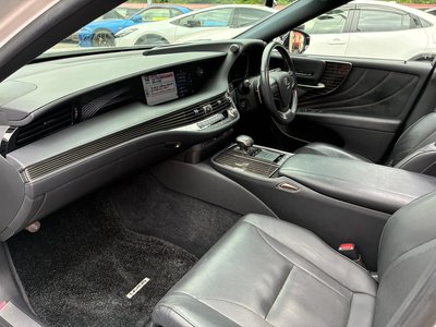 2018 Lexus LS — миниатюра 32