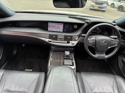 2018 Lexus LS — миниатюра 37