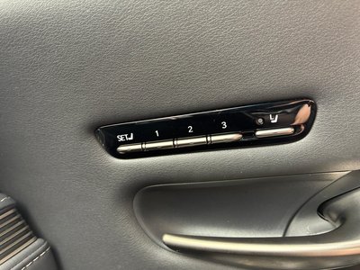 2018 Lexus LS — миниатюра 23